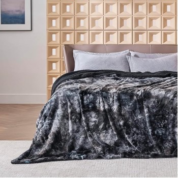 Fuzzy Blanket Queen Size - Black, Soft and Comfy Sherpa, Plush and Furry Faux Fur, Reversible Queen Blankets for Bed, 90x90 Inches