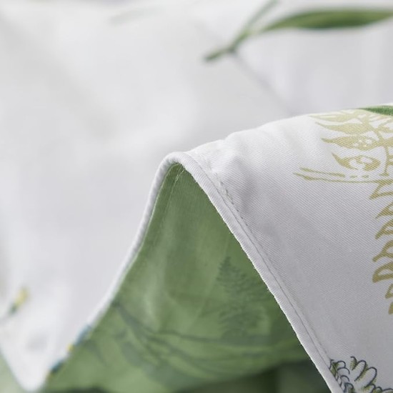 Daisy Floral Comforter Set, King Size Cotton Fabric Lightweight Summer Quilt Printed Bedding Microfiber Filled Soft Daisy Botanical Green Leaves Down Reversible Bedding 3 Pcs