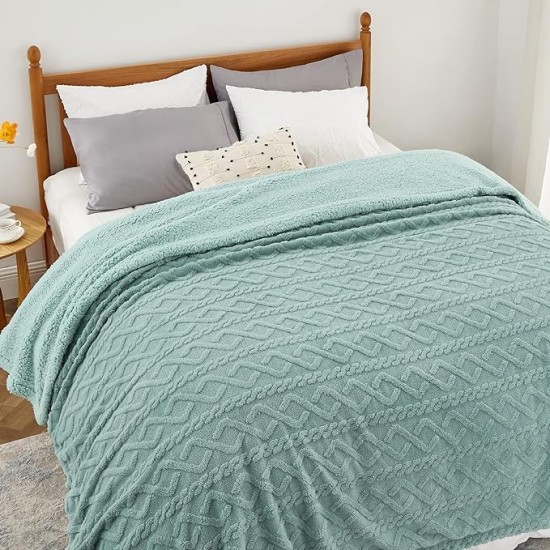 Sherpa Queen Size Blanket for Bed - Fuzzy Soft Cozy Blanket Queen Size, Fleece Thick Warm Blanket for Winter, Sage Green, 90x90 Inches