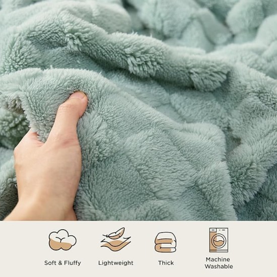 Sage Green Fleece Blanket for Couch - Checkered Throw Blanket for Women, Cute Soft Cozy Blanket for Girls, 50x60 Inches