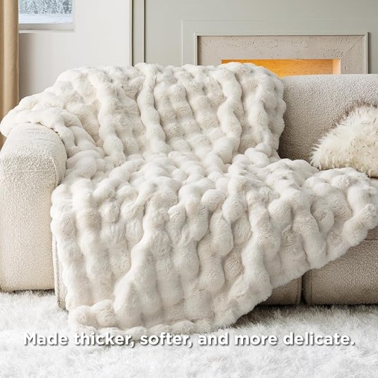 Faux Fur Blanket, White Soft and Fluffy Blanket, Fuzzy Cozy Plush Bubble Blanket for Couch, Sofa and Bed, Thick and Warm Blanket, Christmas Blanket Gift for Women, 50x70 inches