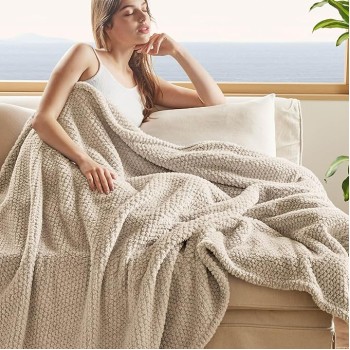 Throw Blanket for Couch - Super Soft Cozy Blankets for Women Girls, Cute Fleece Fluffy Blanket for Bed, Beige, 50x60 Inches