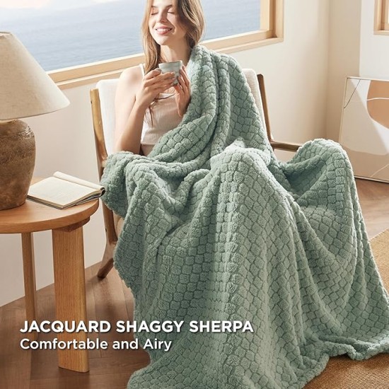 Sage Green Throw Blanket for Couch - Super Soft Cozy Blankets for Women, Cute Small Blanket for Girls, 50x60 Inches