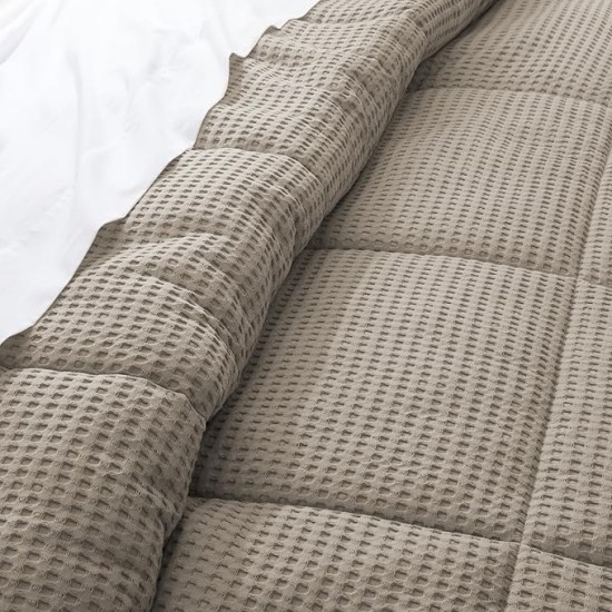 - Mills Waffle Beige Fawn Comforter Set - Full/Queen Comforter + Two Standard Pillow Cases - Beige Fawn Waffle Weave - Comforter (90 x 94in.) and Pillow Case (26 x 20in.) - Cotton