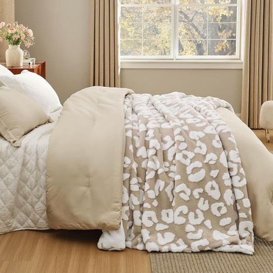 Thick and Warm Sherpa Blanket Queen Size for Winter, Cheetah Print Queen Blanket for Bed, Fuzzy Plush Cute Leopard Print Blanket for Women, Beige, 90x90 Inches