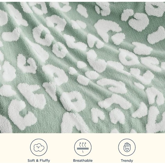 Thick and Warm Sherpa Blanket for Winter, Cheetah Print Throw Blanket for Couch, Fuzzy Plush Cute Leopard Print Blanket for Women, Sage Green, 50x60 Inches
