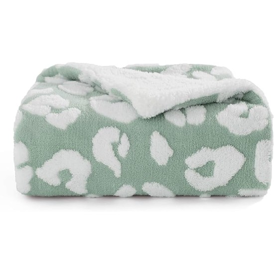 Thick and Warm Sherpa Blanket for Winter, Cheetah Print Throw Blanket for Couch, Fuzzy Plush Cute Leopard Print Blanket for Women, Sage Green, 50x60 Inches