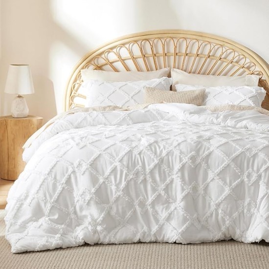 Boho Comforter Set Queen - White Tufted Bedding Comforter Set, 3 Pieces Farmhouse Shabby Chic Embroidery Bed Set, Soft Fluffy Geometric Pattern Comforter for All Seasons