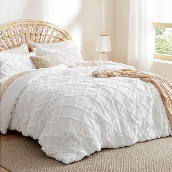 Boho Comforter Set Queen - White Tufted Bedding Comforter Set, 3 Pieces Farmhouse Shabby Chic Embroidery Bed Set, Soft Fluffy Geometric Pattern Comforter for All Seasons