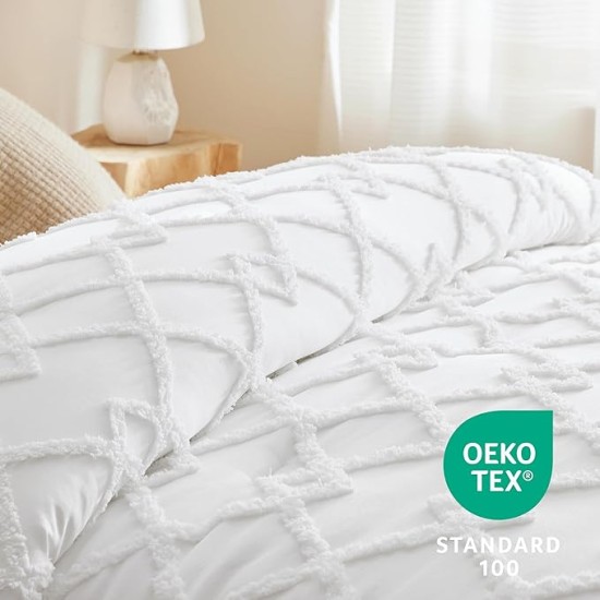 Boho Comforter Set Queen - White Tufted Bedding Comforter Set, 3 Pieces Farmhouse Shabby Chic Embroidery Bed Set, Soft Fluffy Geometric Pattern Comforter for All Seasons