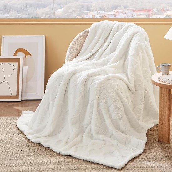 Throw Blankets for Women - Super Soft Cozy Blankets for Women Gift, Cute Small Fleece Christmas Blanket for Girls, White, 50x60 Inches