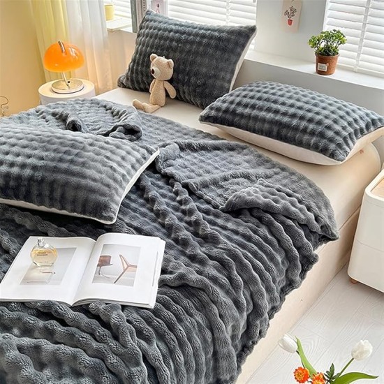 Throw Blanket Soft Fuzzy Lightweight Fall Winter Throw Blanket No Shed No Pilling Room Decor Blankets Warm Cozy Machine Washable Blankets for Sofa Bed, Grey, 47" x 79"